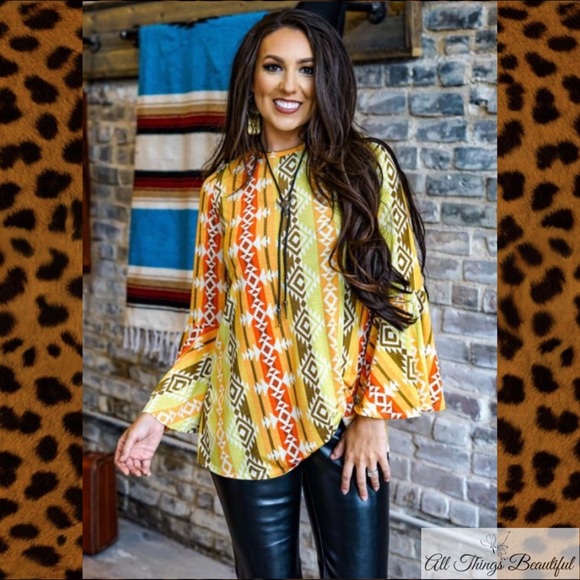 •L&B Side-Knot Aztec Bell Sleeve Twist Top• - Picture 6 of 9